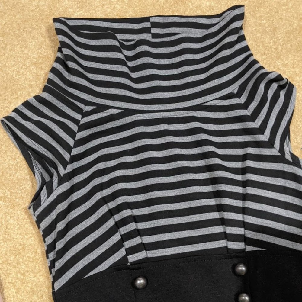 Speechless Wide Cowl Neck Dress Gray & Black Striped w Buttons - Picture 5 of 6